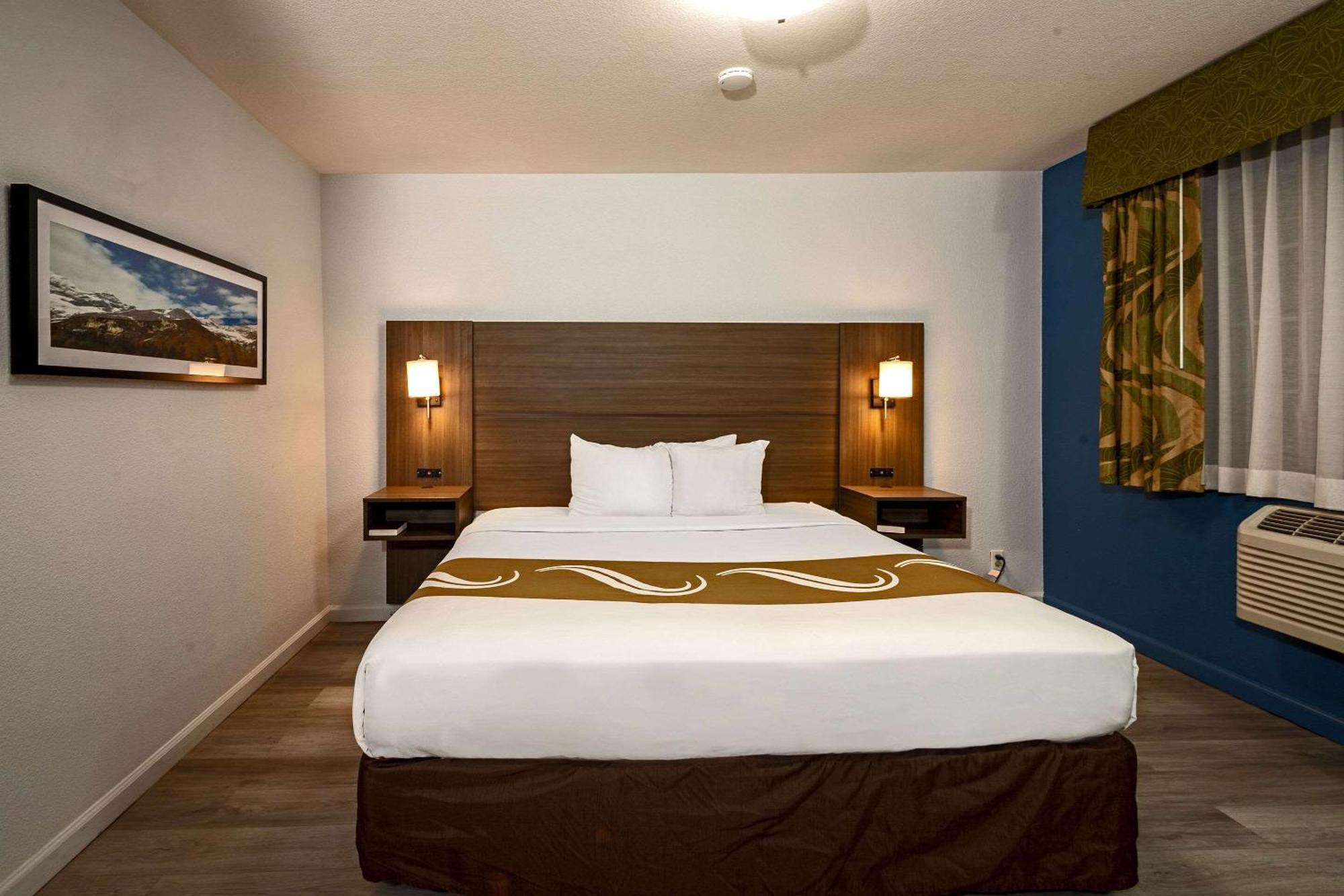 Quality Inn & Suites Tulare Exterior foto