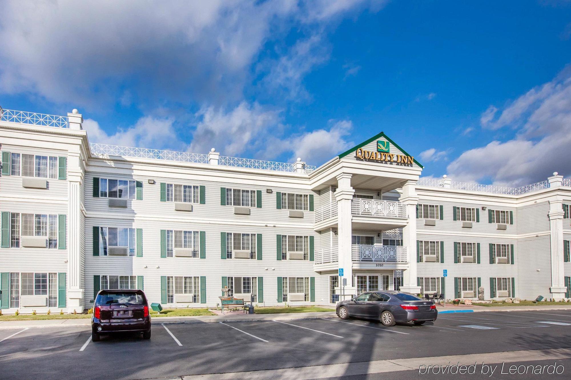 Quality Inn & Suites Tulare Exterior foto