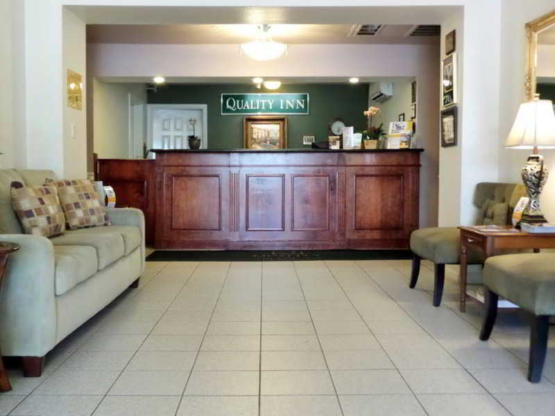 Quality Inn & Suites Tulare Exterior foto